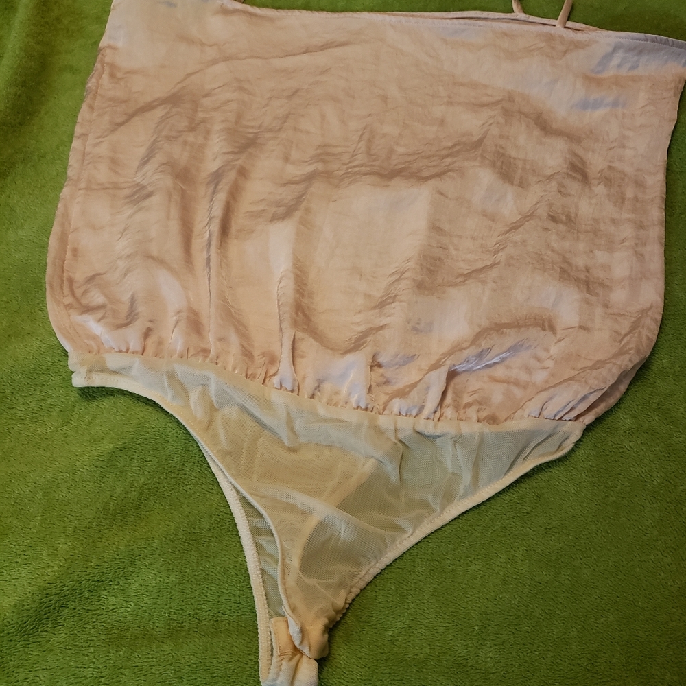 Bodysuit - Picture 3 of 4